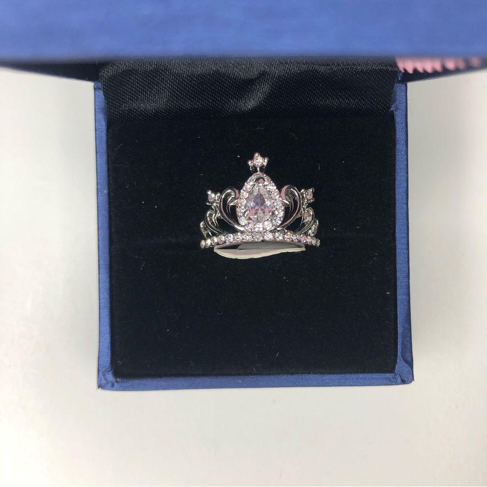 NWT Princess Crown Cubic Zirconia Zinc Alloy Ring